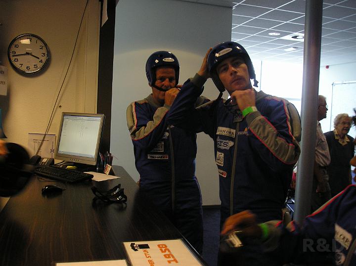 Indoor Skydive 12 augustus 2007 (10).jpg